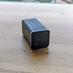 iSmart 65W 2 USB C Ports + 2 USB A Ports